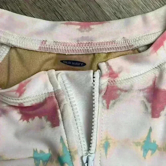 Old Navy Girls Long sleeve one piece swimsuit multicolor - Picture 4 of 7